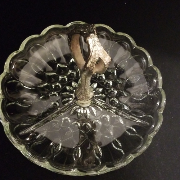 Pressed glass, relish/serving dish EUC - Picture 5 of 8